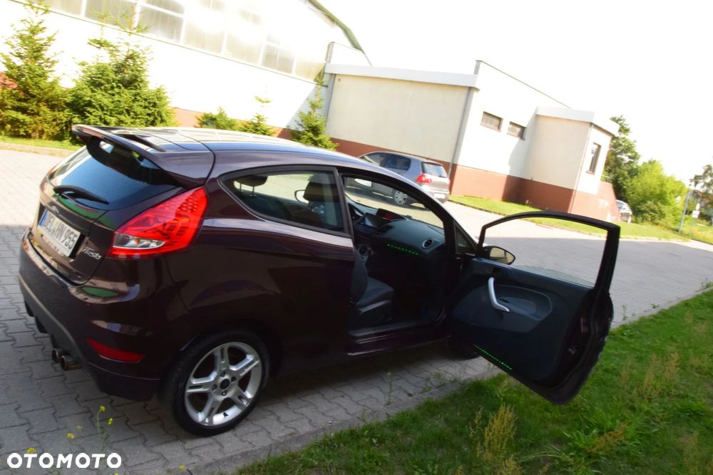 Ford Fiesta 1.6 Ti-VCT Sport - 24