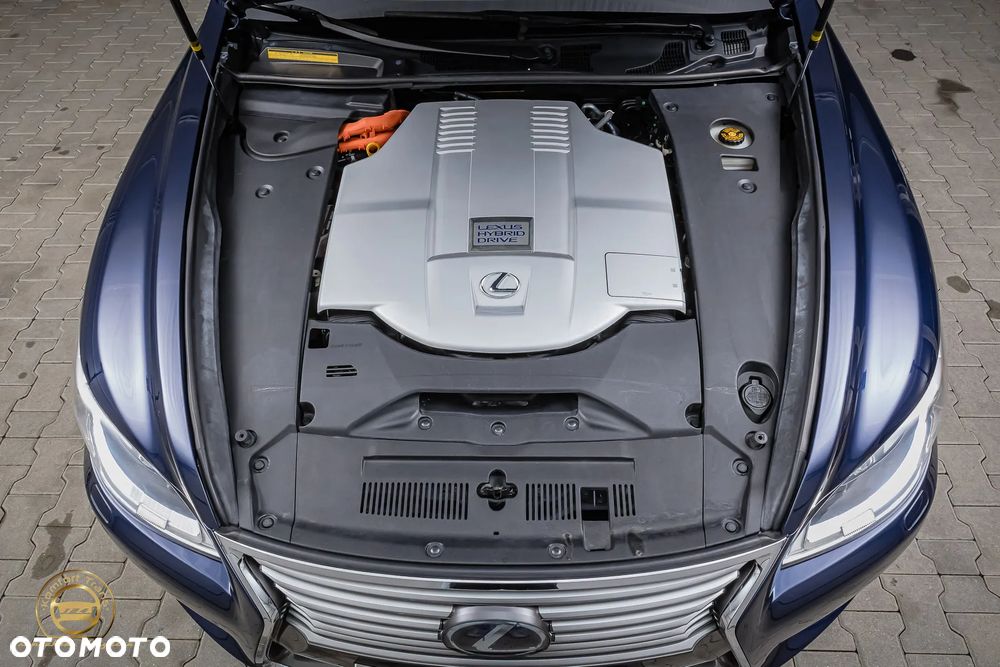 Lexus LS - 28