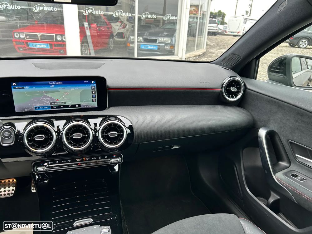 Mercedes-Benz A 250 e AMG Line - 29