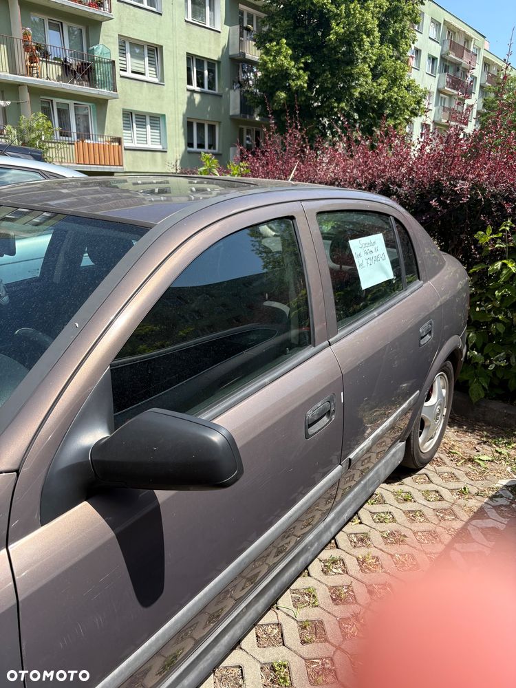 Opel Astra 1.6 - 21
