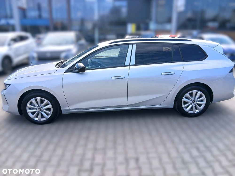 Opel Astra 1.2 T Business Edition S&S - 4