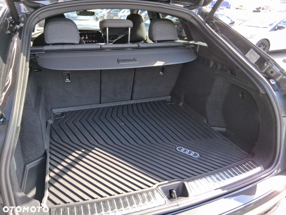 Audi Q5 Sportback - 30