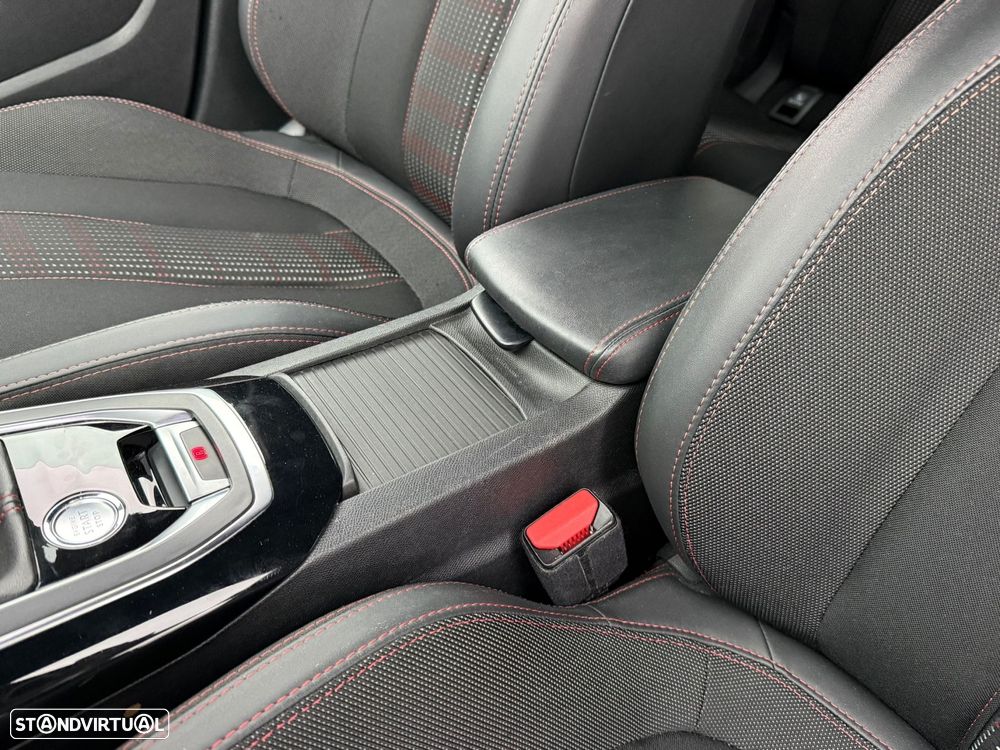 Peugeot 308 1.2 PureTech GT Line - 21