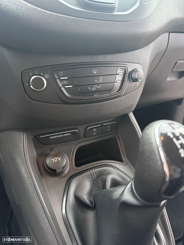 Ford Tourneo Courier 1.0 EcoBoost Ambiente - 12