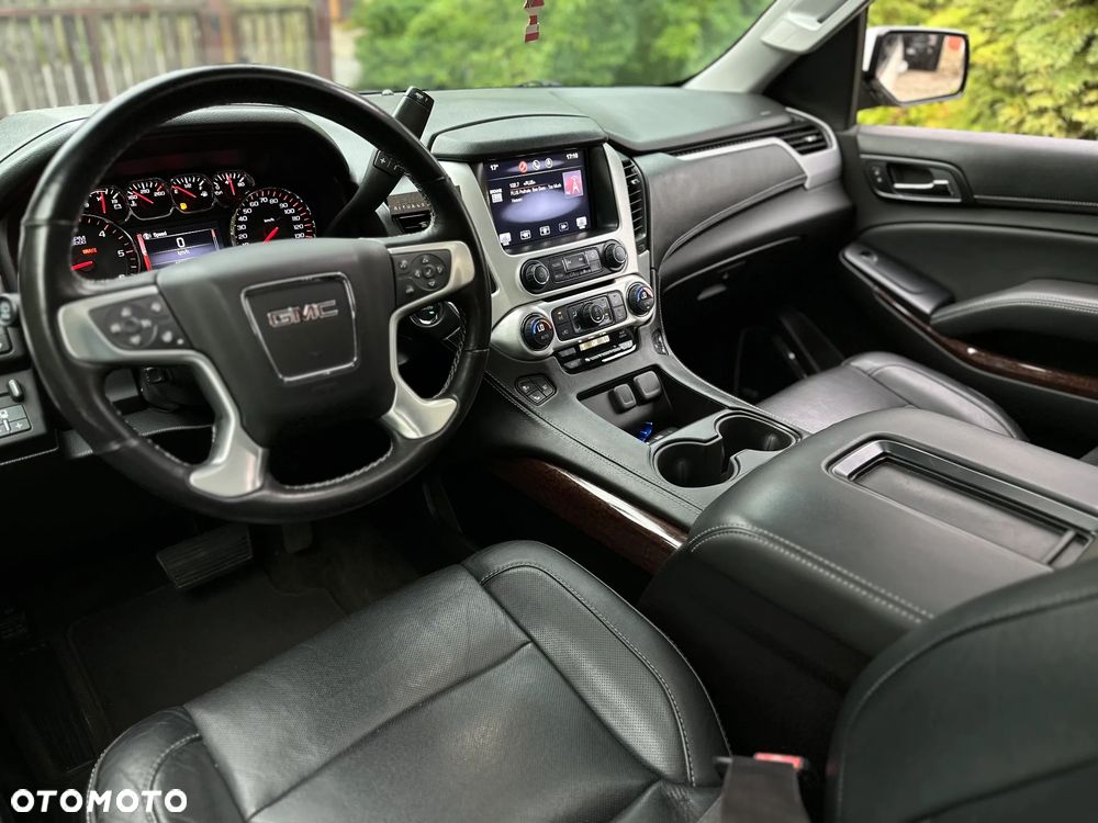 GMC Yukon - 11