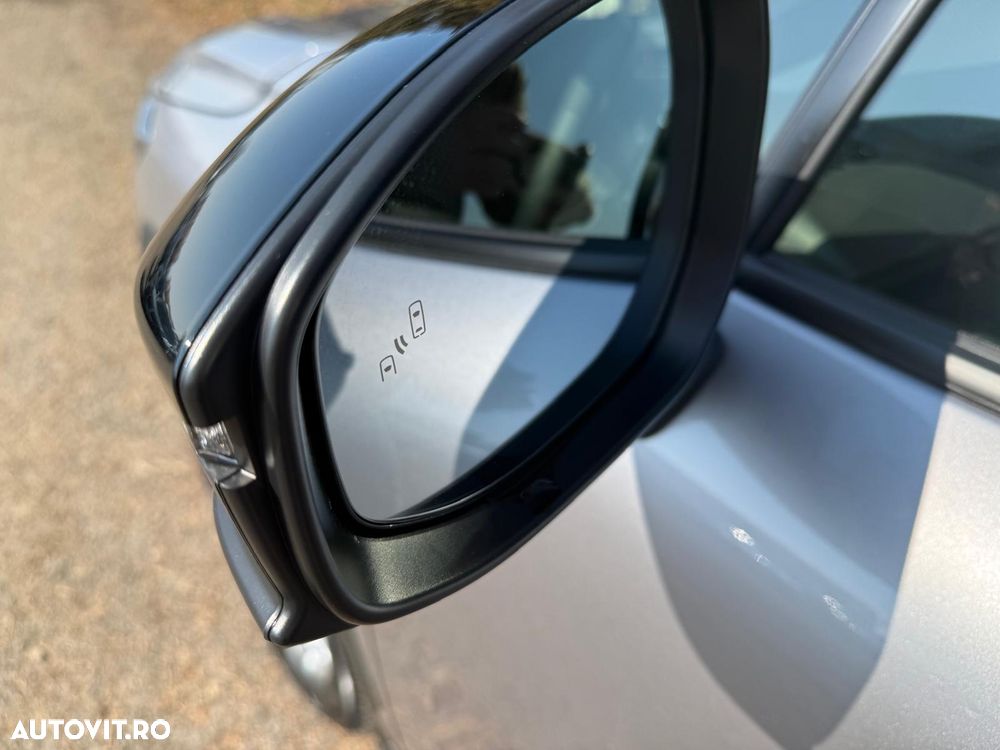 Toyota Corolla Cross - 23