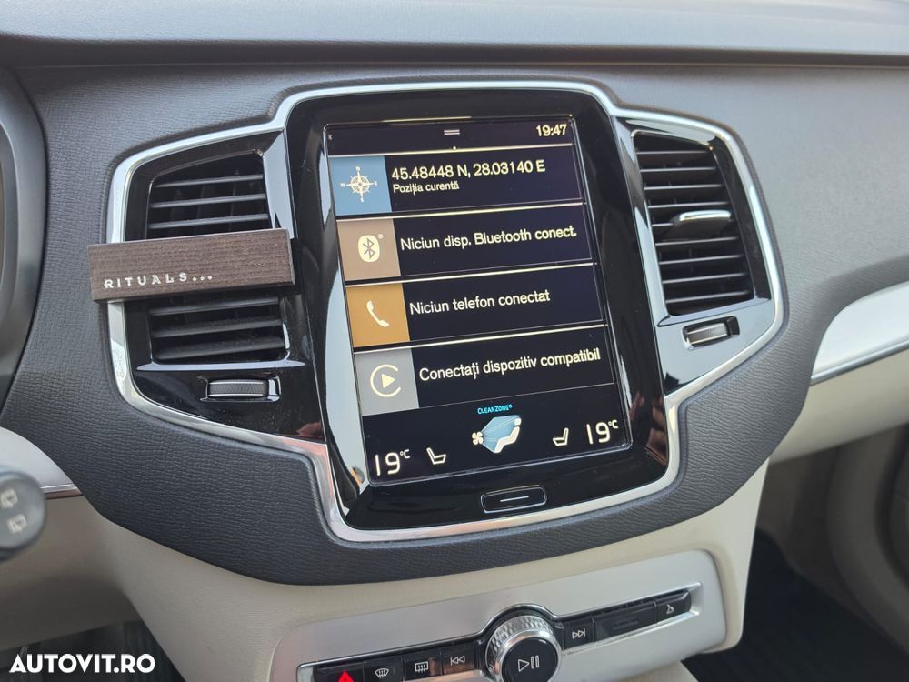 Volvo XC 90 T8 AWD Twin Engine Geartronic Momentum - 22