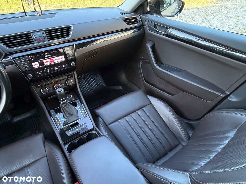 Skoda Superb 2.0 TDI L&K DSG - 31