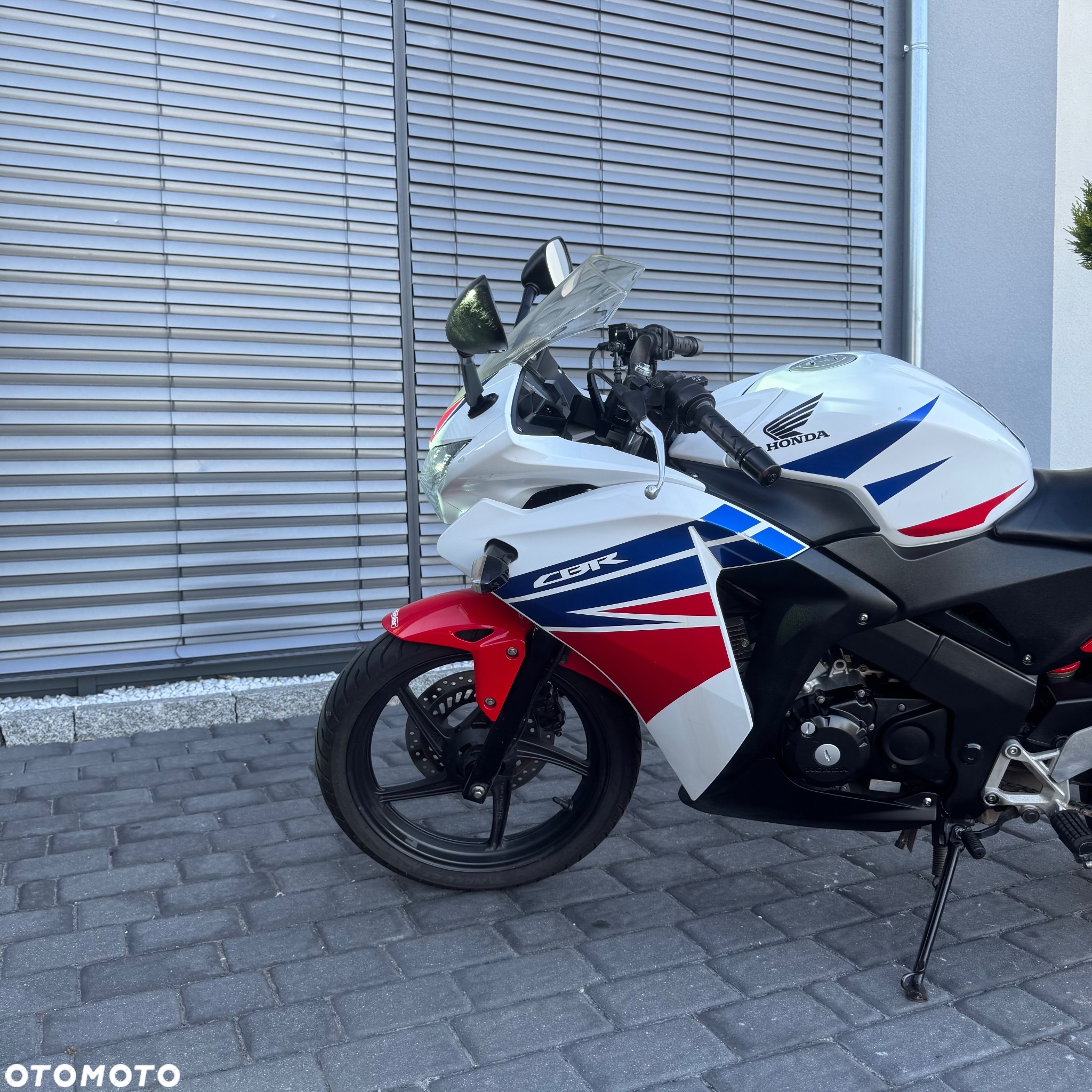 Honda CBR - 9