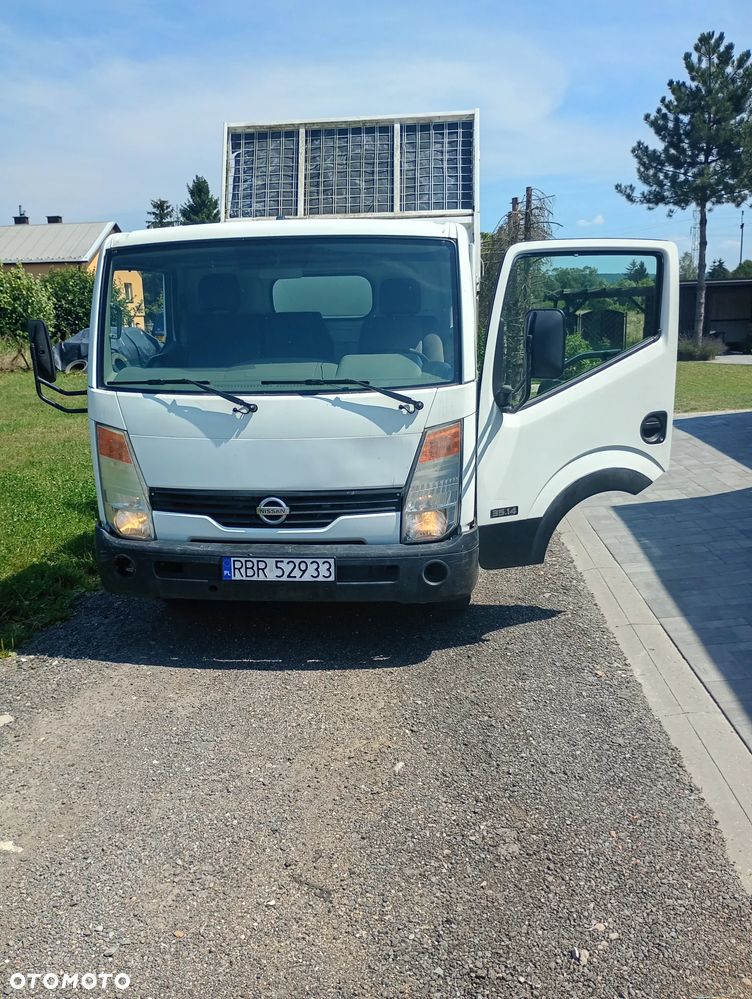 Nissan Cabstar - 1