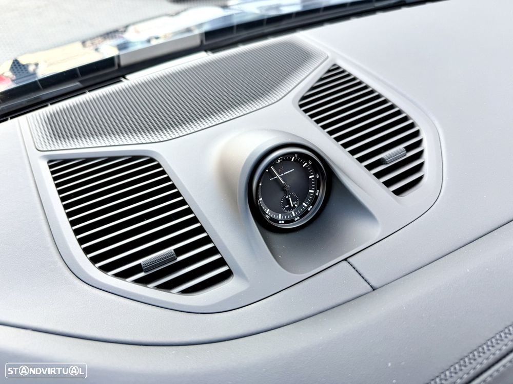 Porsche Cayenne Turbo E-Hybrid - 18