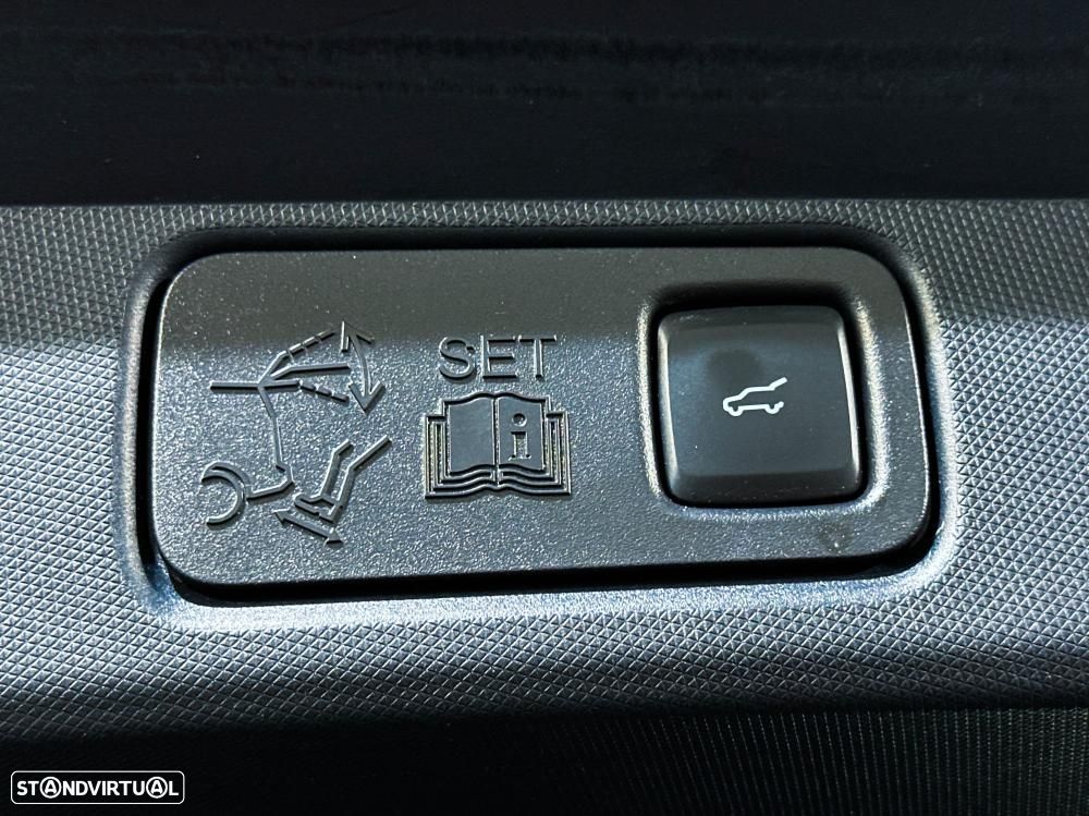 Ford Mustang Mach-E 98.7 kWh Premium AWD - 56