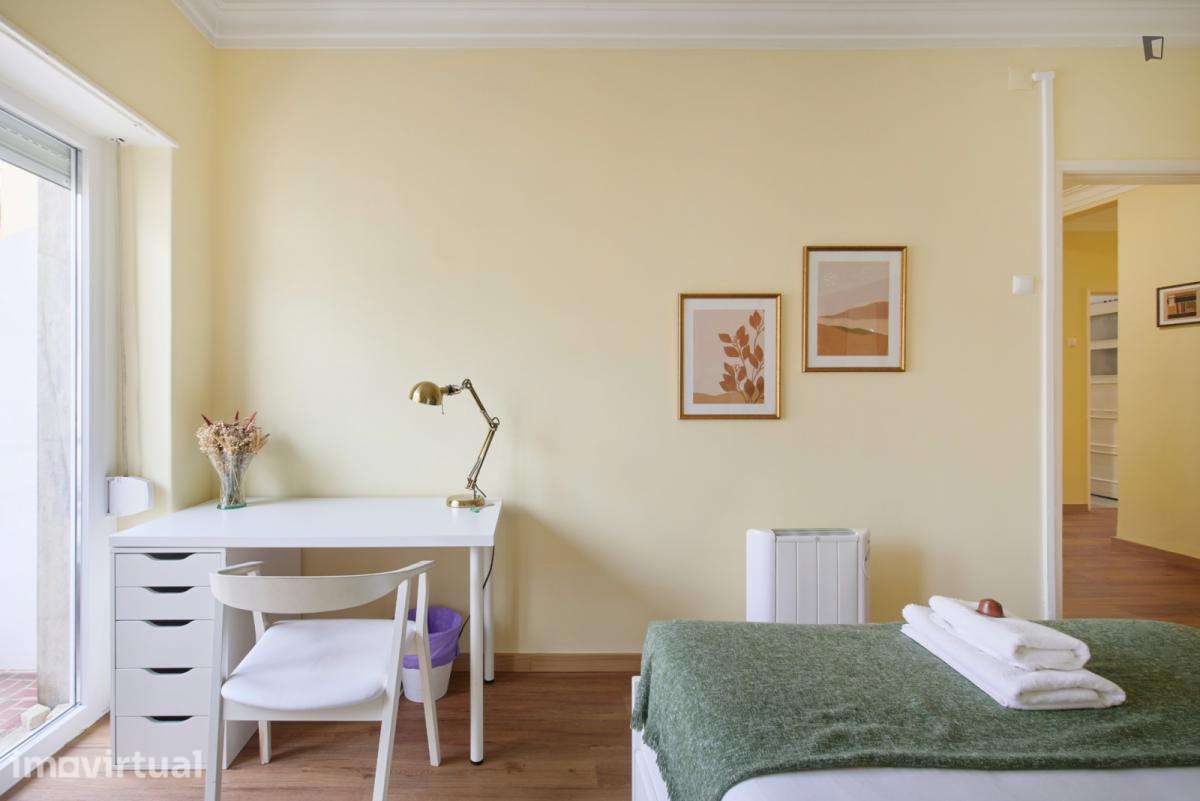 Quarto - localizado em Anjos Lisbon - Grande imagem: 3/34