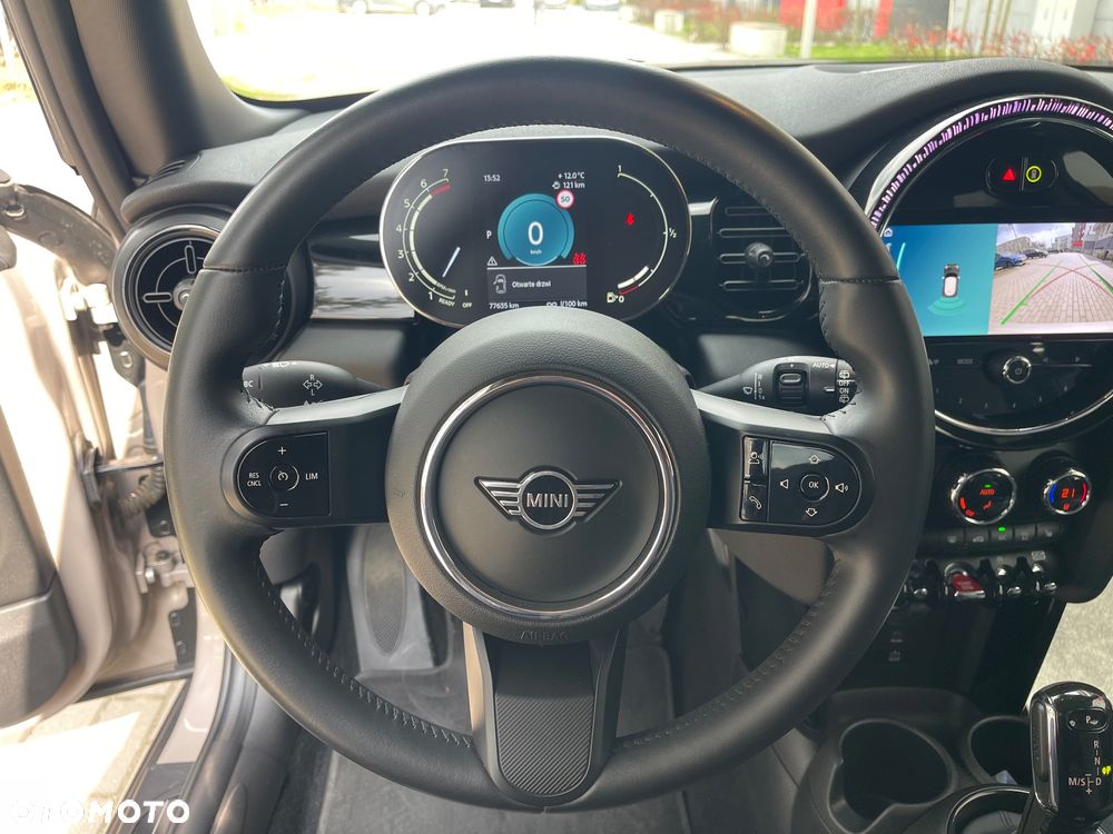 MINI Cooper Standard - 12