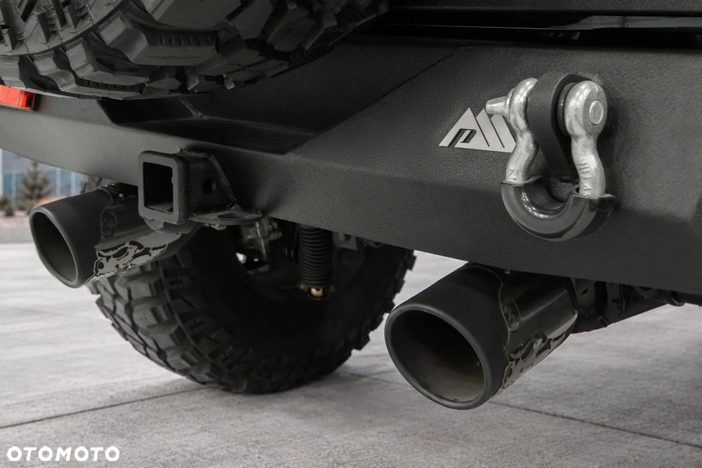 Jeep Wrangler - 10
