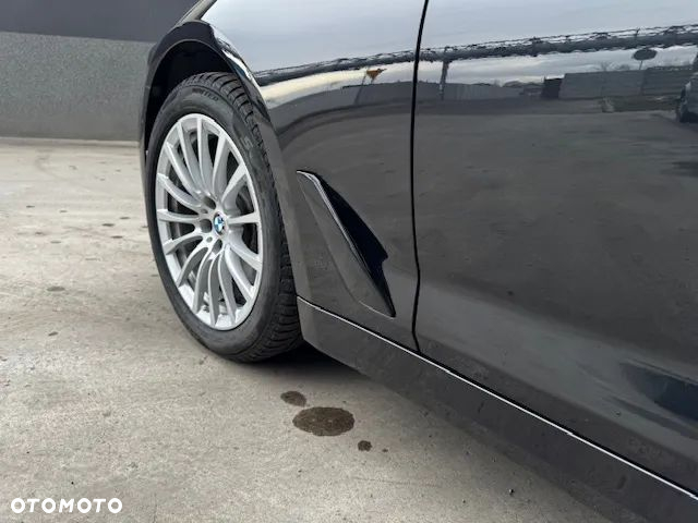 BMW Seria 5 520d - 14