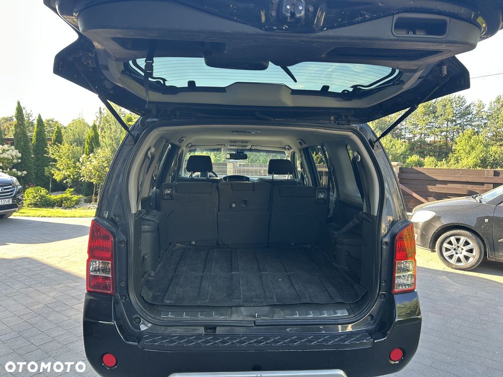 Nissan Pathfinder 2.5 D XE - 3