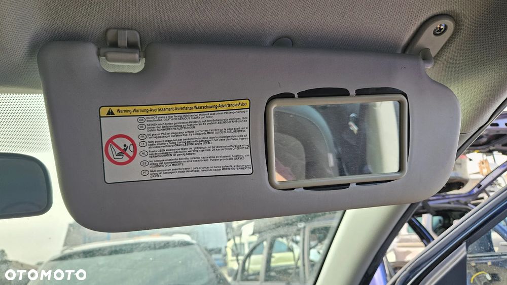 Daszek osłona przeciwsłoneczna prawa Hyundai i20 I 2011r Europa - 2