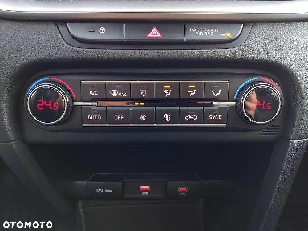 Kia XCeed 1.5 T-GDI M - 17