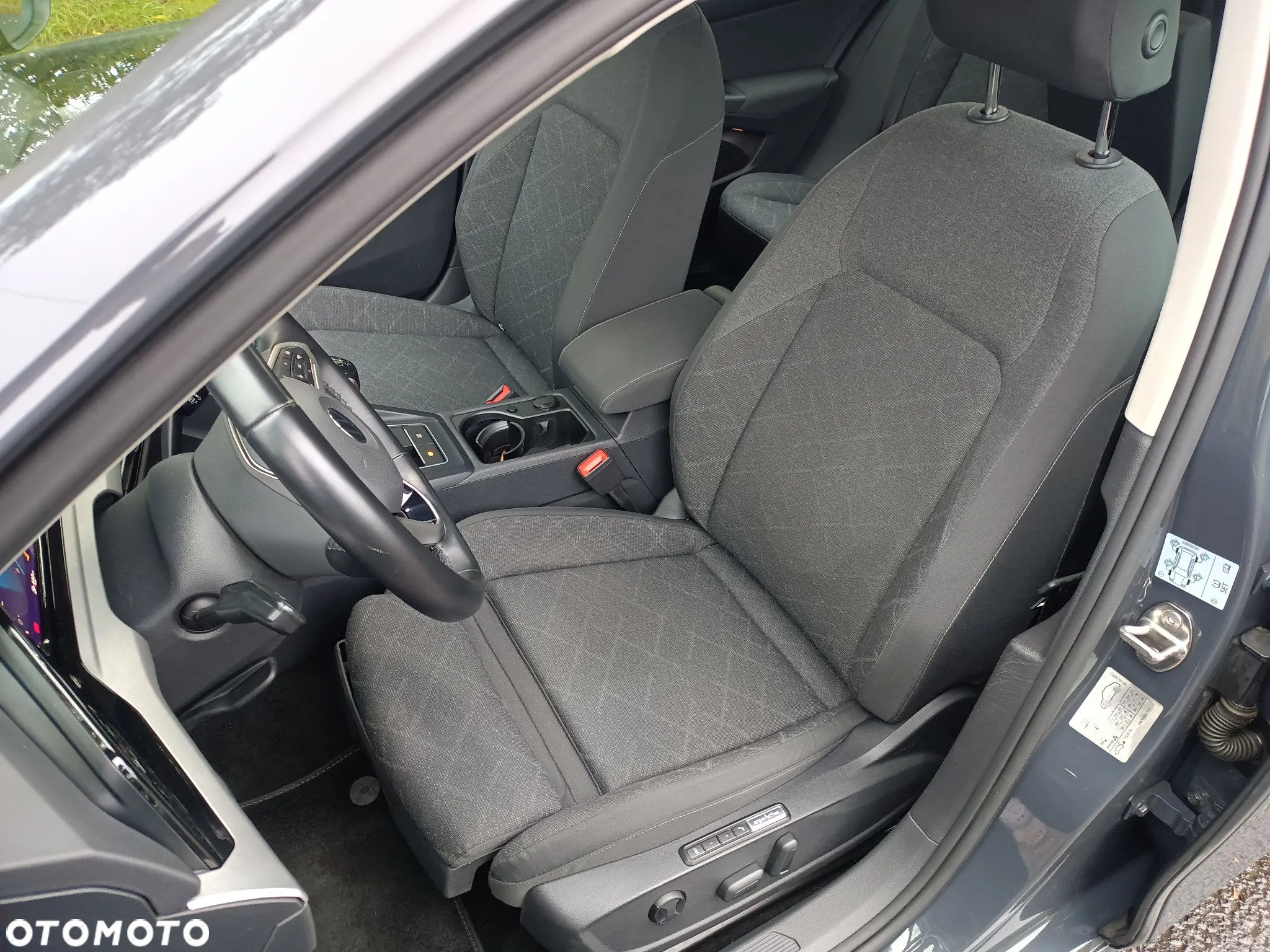 Volkswagen Golf VIII 2.0 TDI Life - 15