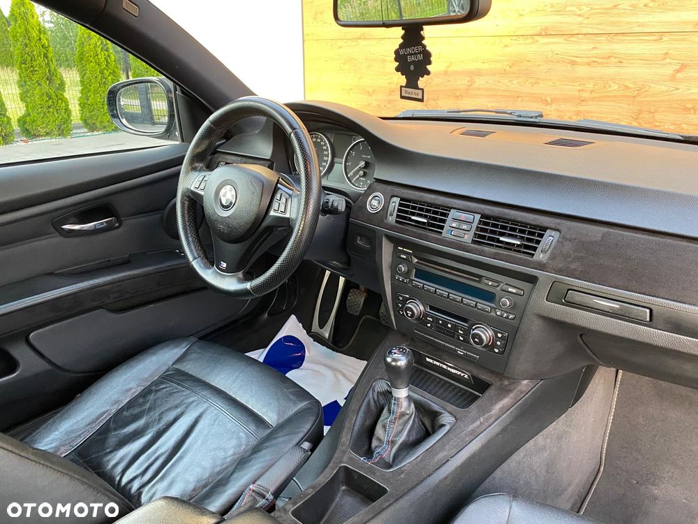 BMW Seria 3 320i Edition Exclusive - 24