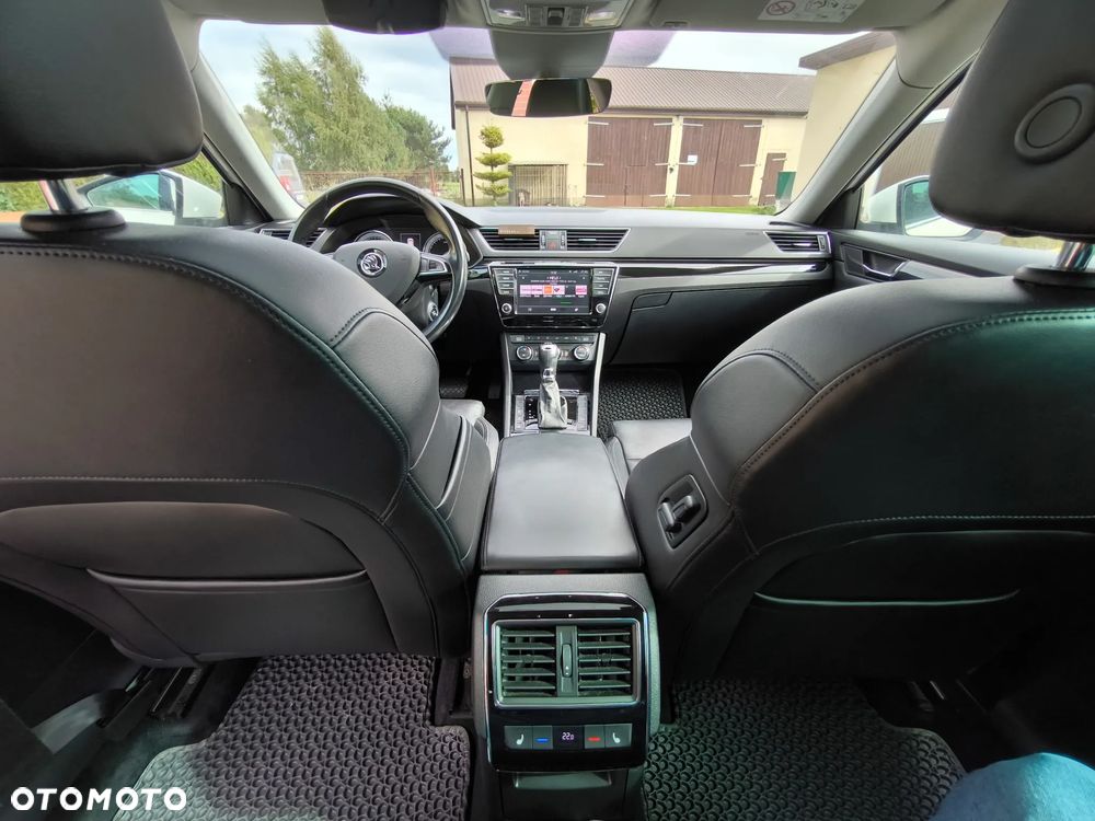 Skoda Superb 2.0 TDI 4x4 DSG L&K - 6