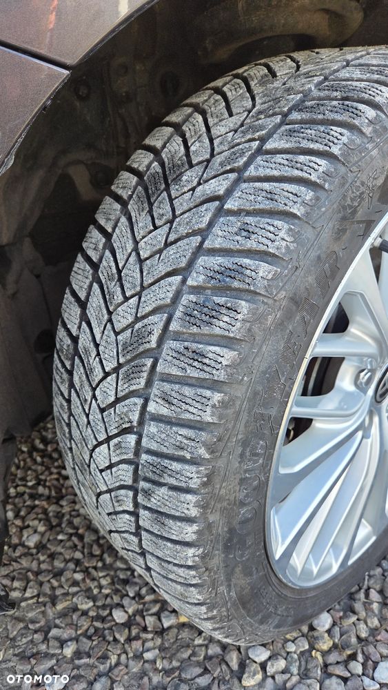 Toyota Camry 2.5 Hybrid Executive CVT - 30