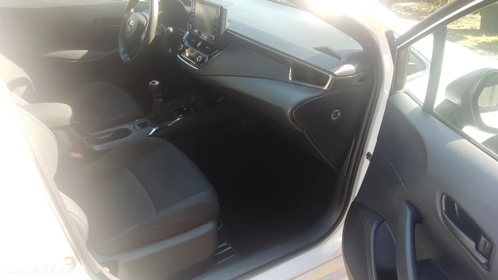 Toyota Corolla 1.2 T Active - 19