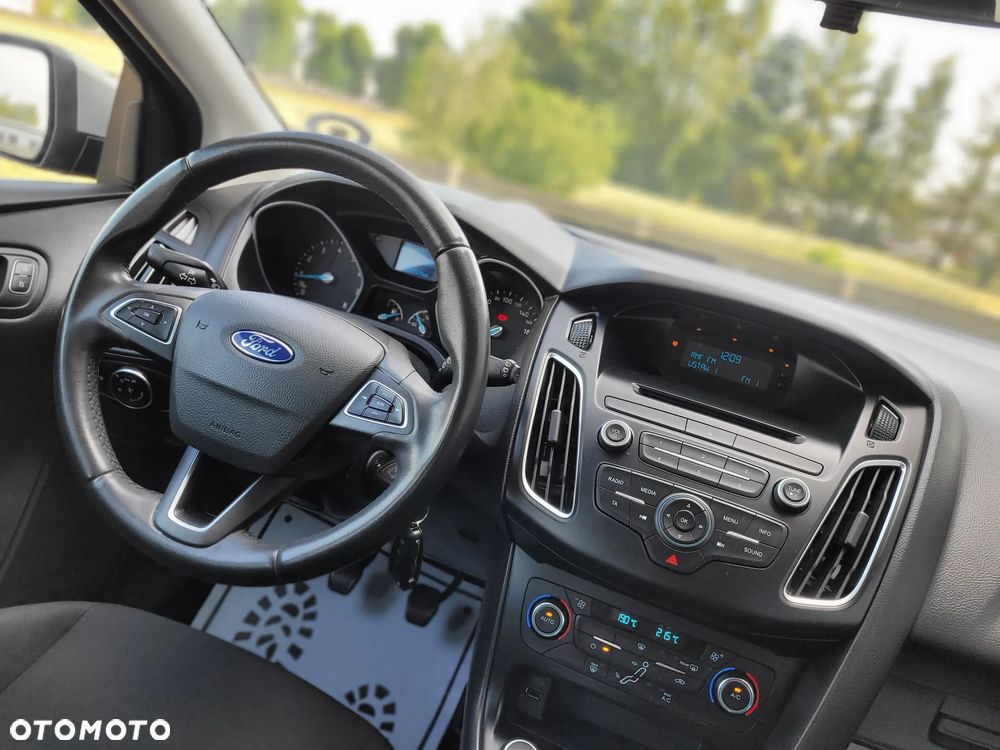 Ford Focus 1.0 EcoBoost Gold X (Trend) - 30