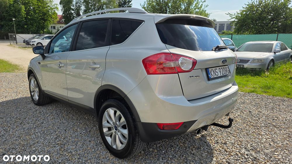 Ford Kuga 2.0 TDCi 2x4 Titanium - 4