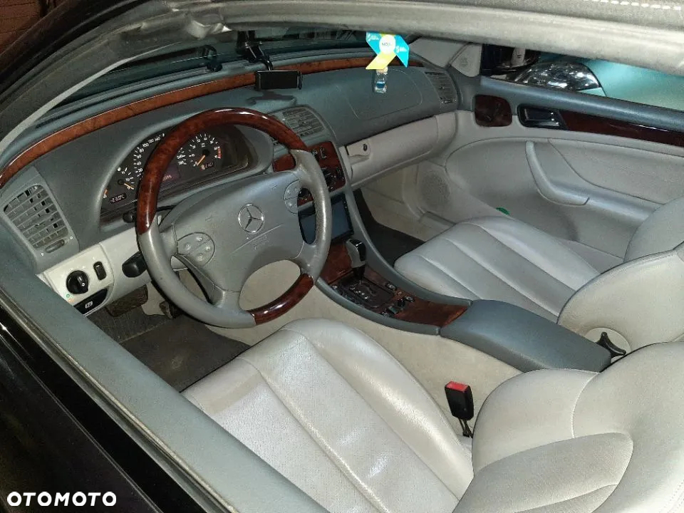 Mercedes-Benz CLK - 4