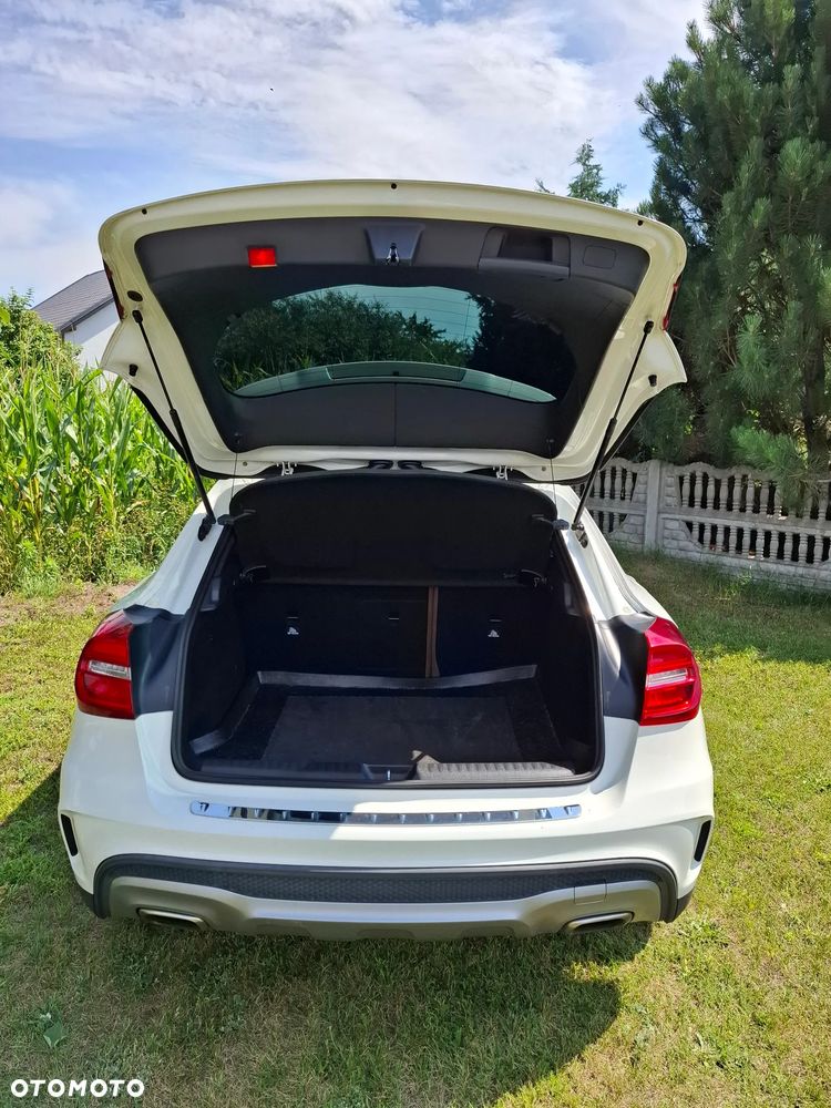 Mercedes-Benz GLA - 5