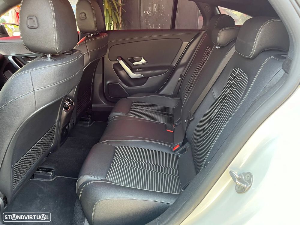 Mercedes-Benz CLA 180 d Shooting Brake - 14