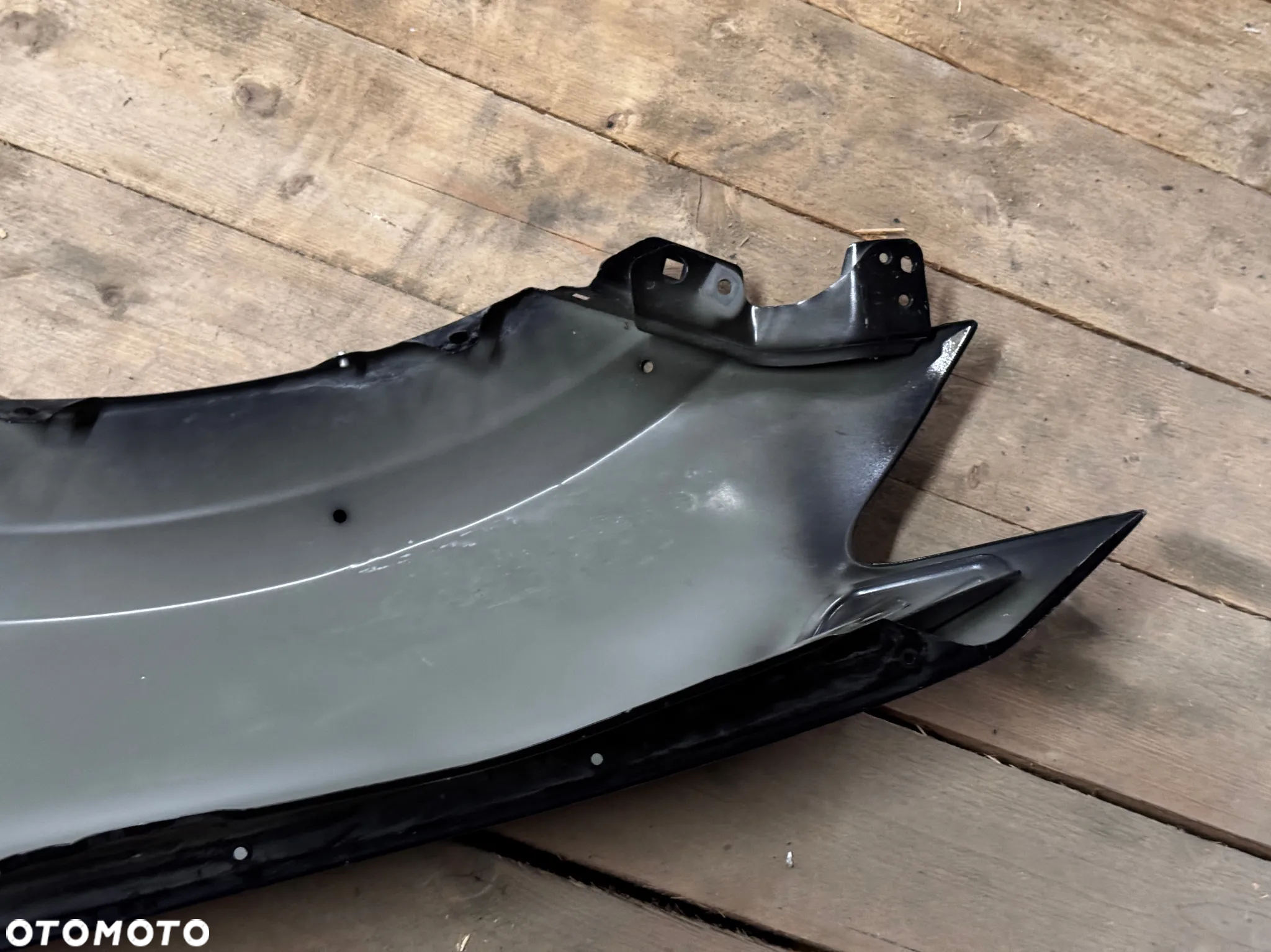 BŁOTNIK PRAWY MITSUBISHI	PAJERO V80 / V90 2006- - 10