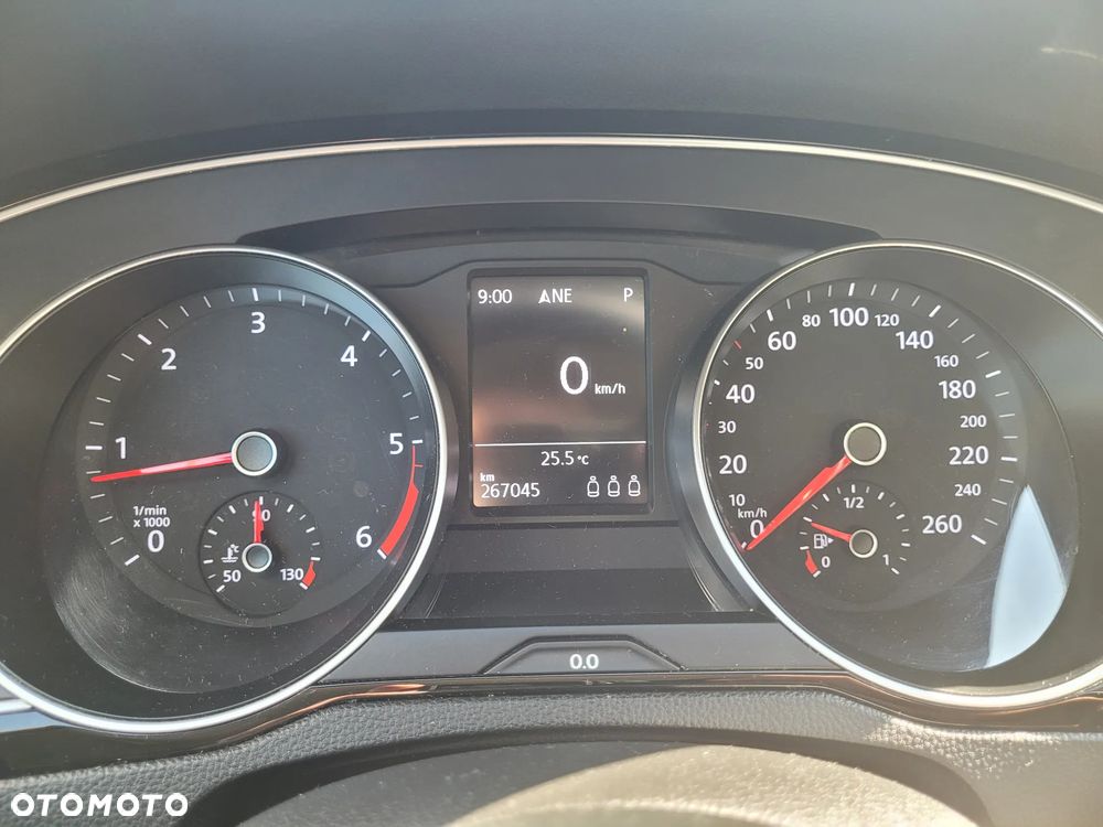 Volkswagen Passat 2.0 TDI BMT Comfortline DSG - 29