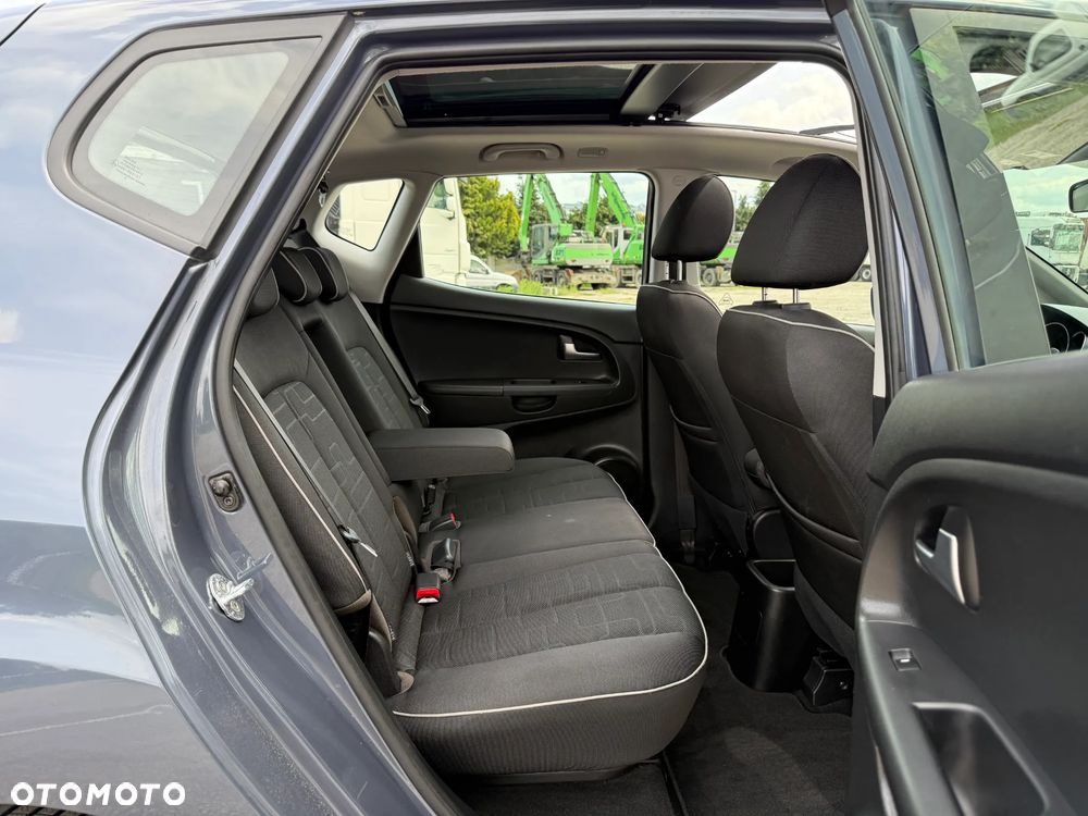 Kia Venga 1.6 CVVT Dream Team Edition - 24