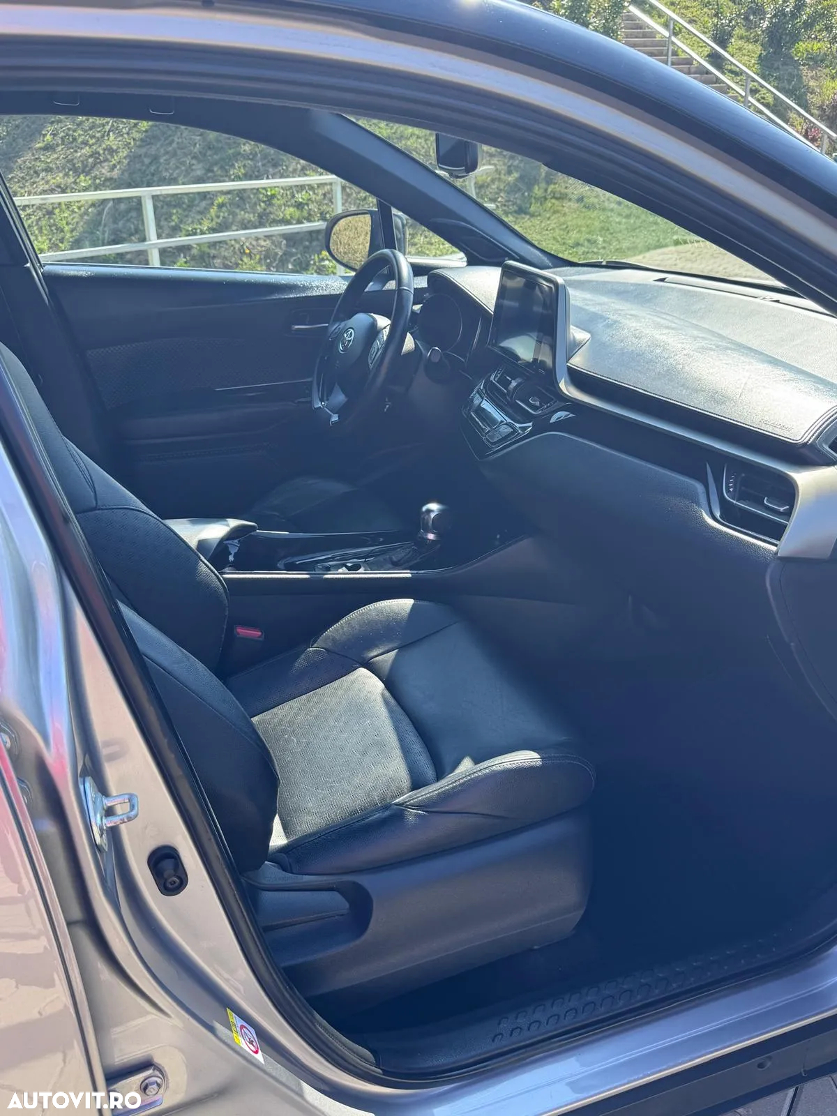 Toyota C-HR 1.8 HSD 4x2 CVT C-lassy LED - 11