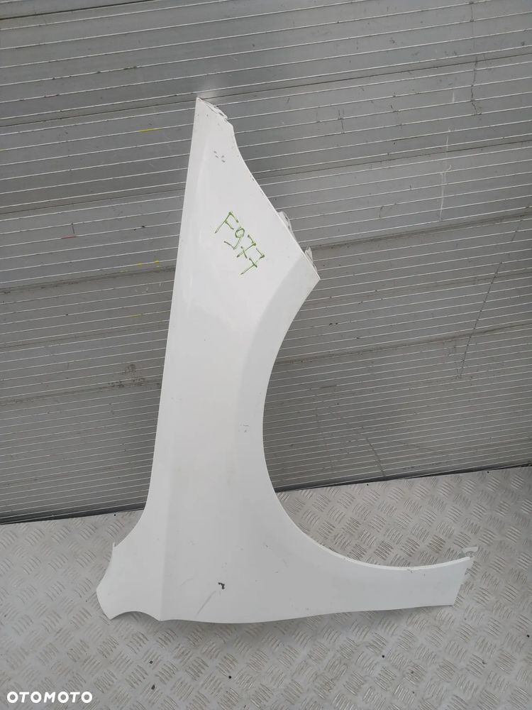 A918/A932/F977 MERCEDES A KLASA W177 BŁOTNIK PRAWY BIAŁY - 9