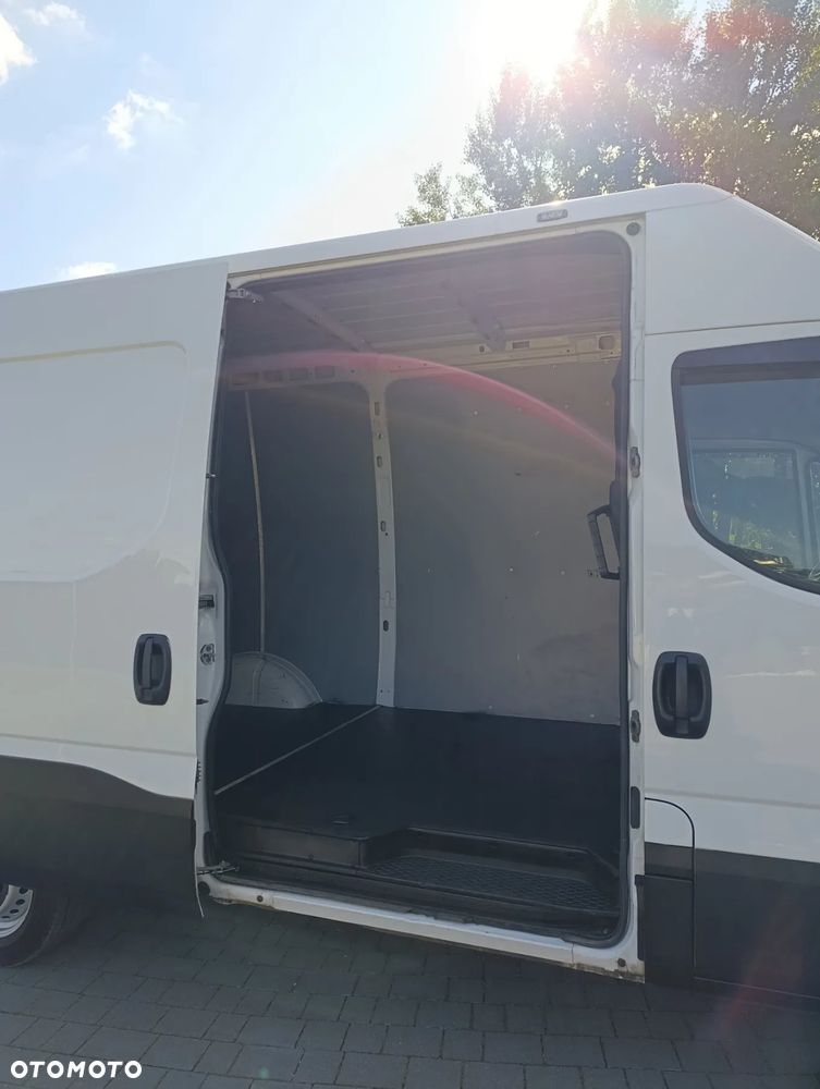 Iveco 35s14 - 14