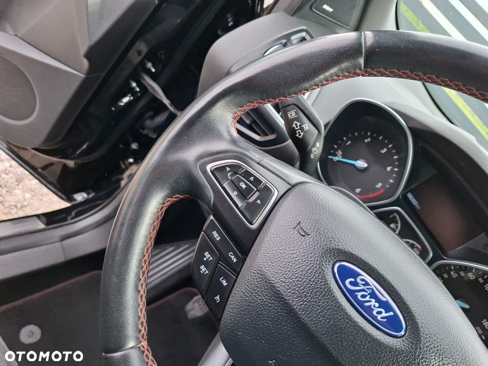 Ford Kuga 2.0 TDCi 4x2 ST-Line - 14