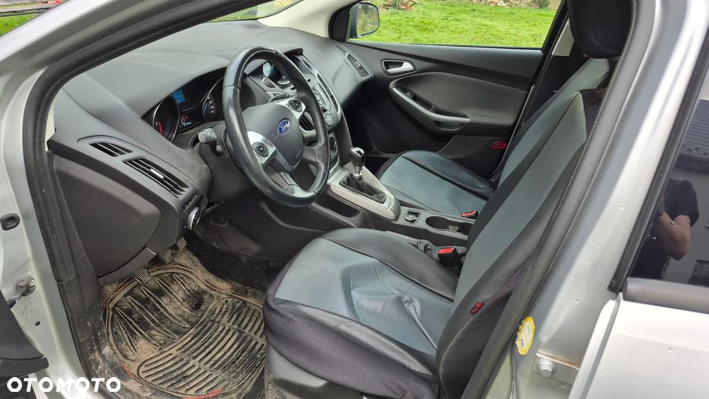 Ford Focus - 12
