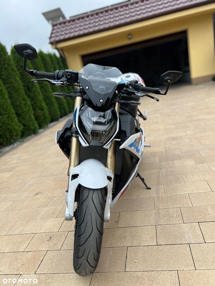 BMW S - 17
