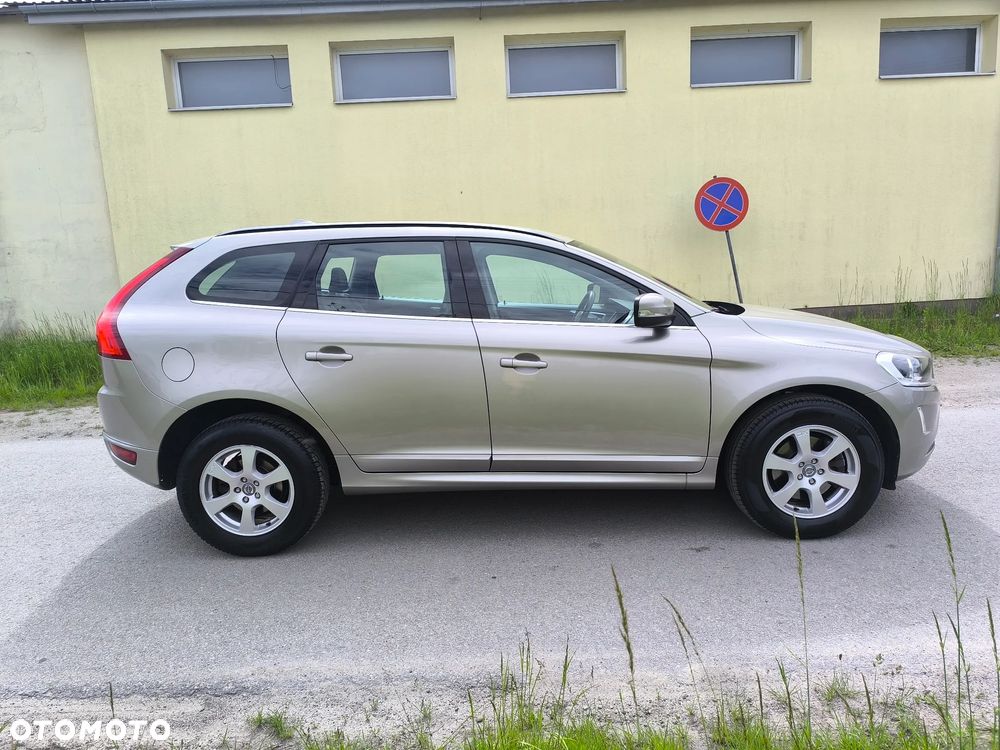 Volvo XC 60 D3 Momentum - 6