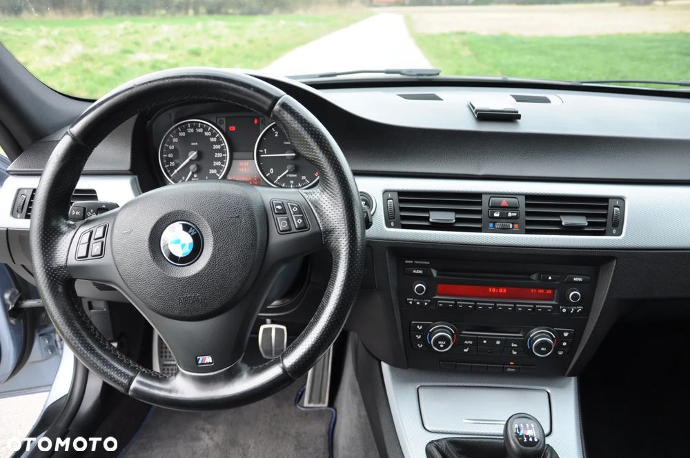 BMW Seria 3 320d - 17