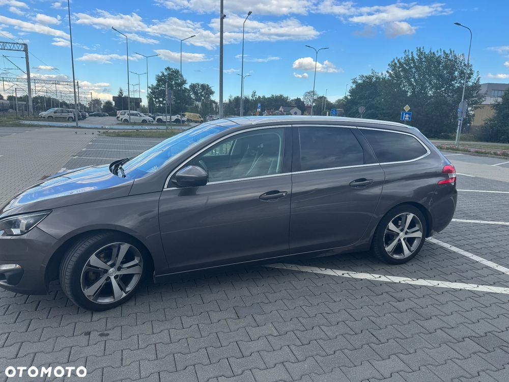 Peugeot 308 1.6 e-HDi Allure S&S - 21