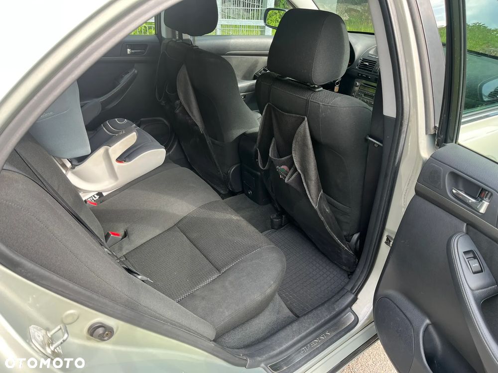 Toyota Avensis 1.8 VVT-i Sol - 23