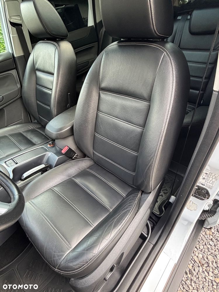 Ford Kuga 2.5 4x4 Titanium - 11