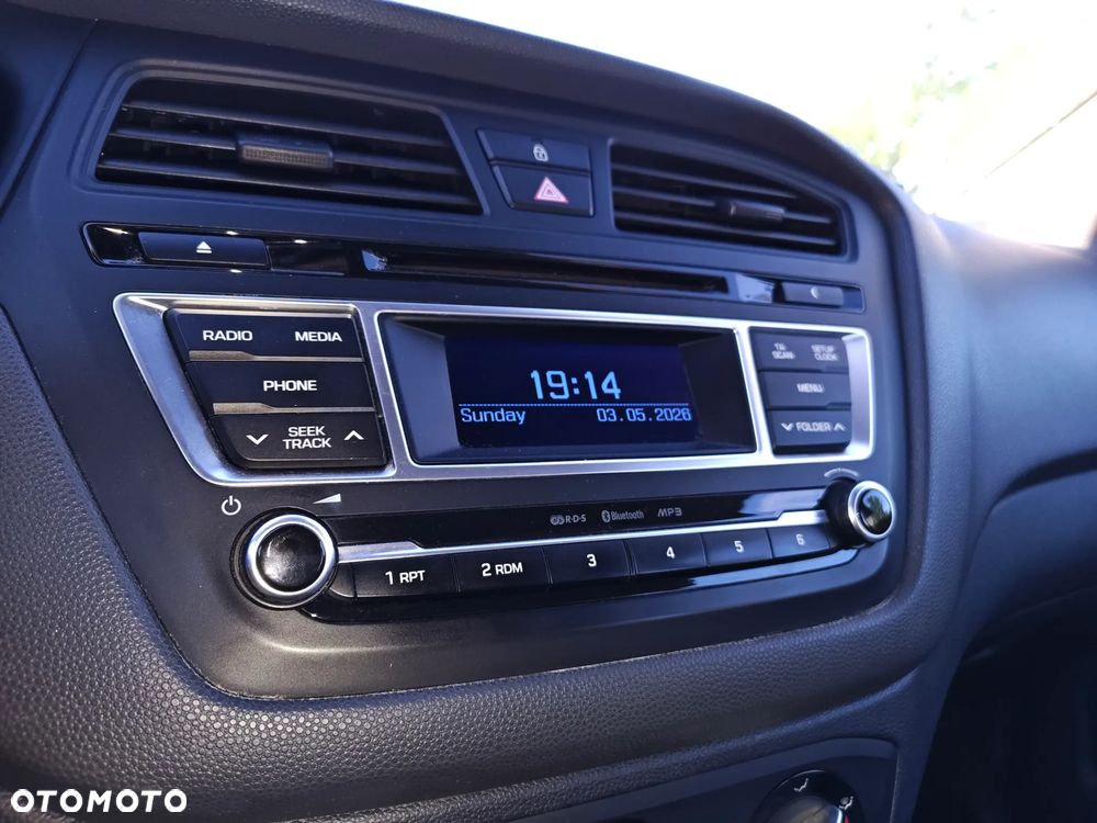 Hyundai i20 1.4 Comfort - 14