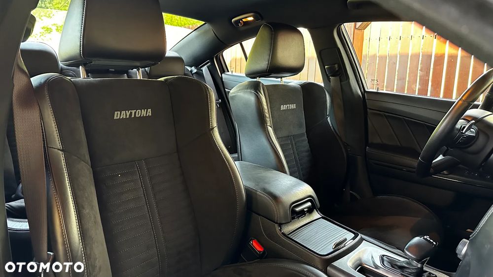 Dodge Charger 5.7 R/T Daytona - 16