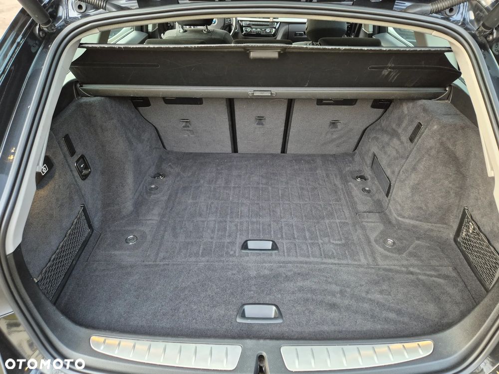 BMW Seria 3 318d - 13
